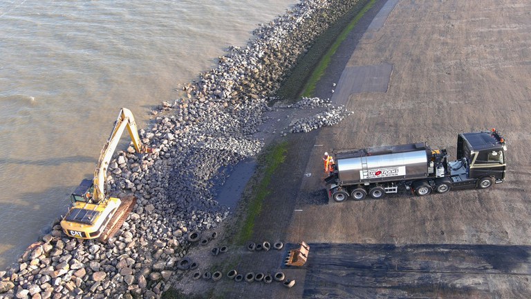 Aanleg getijdenpoeltjes Noorderpier Harlingen 3.JPG